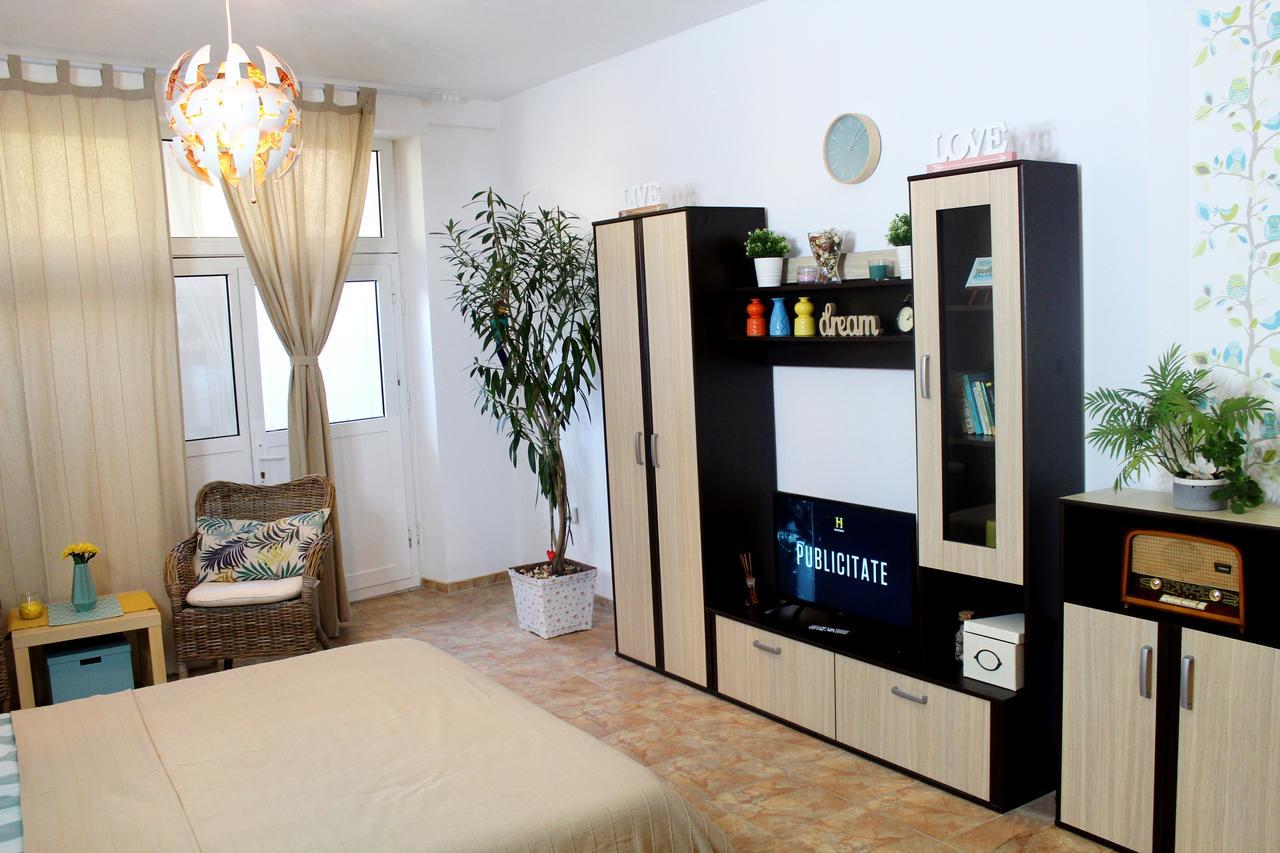 Collosal Studio Bukareszt Zewnętrze zdjęcie